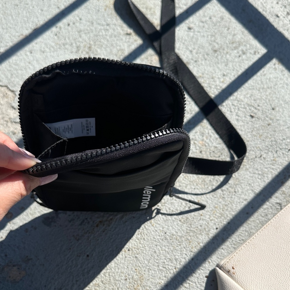 lululemon athletica Black Crossbody Bag - Picture 2 of 3
